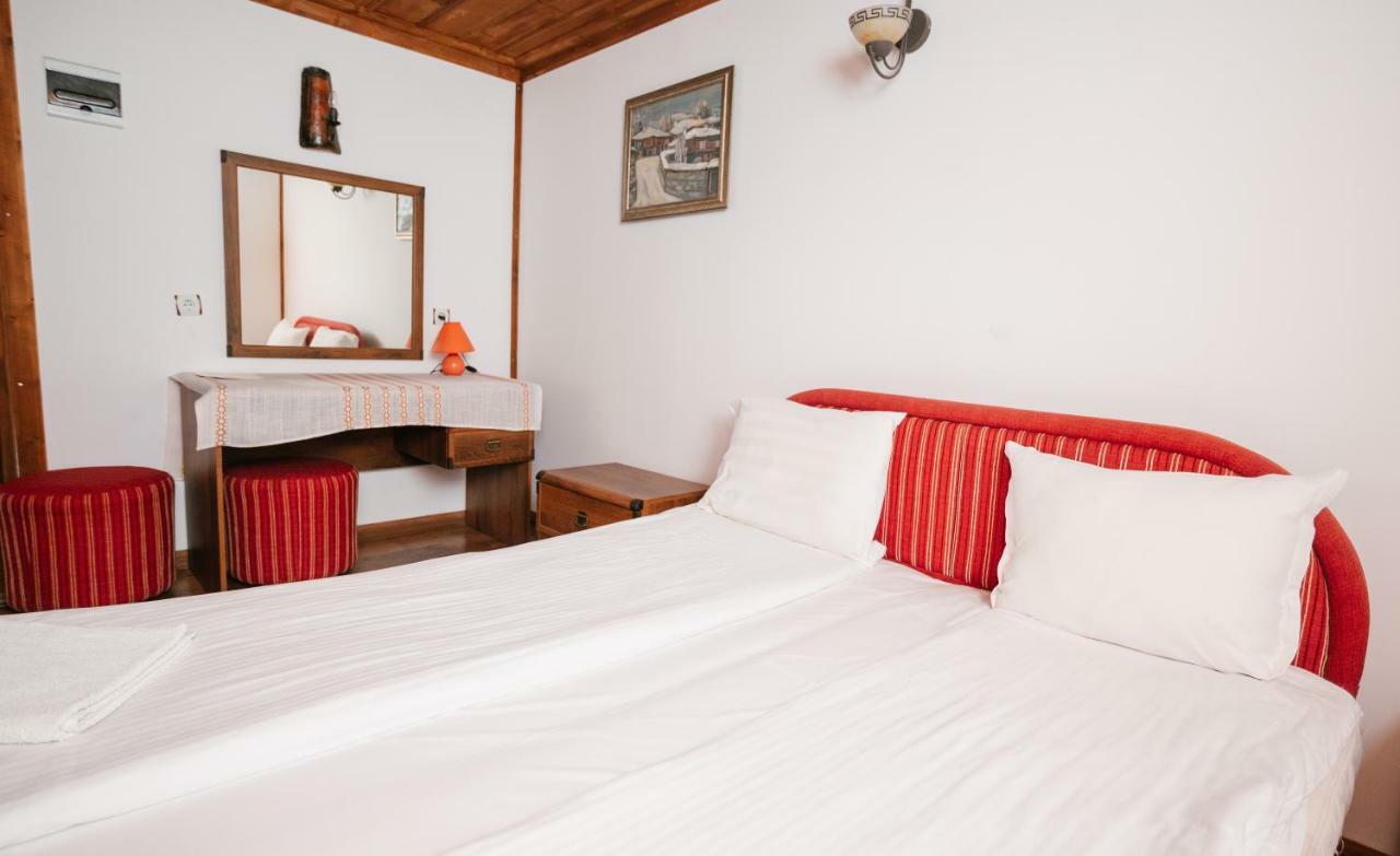 Kodjamanova House Hotel Zheravna Ngoại thất bức ảnh